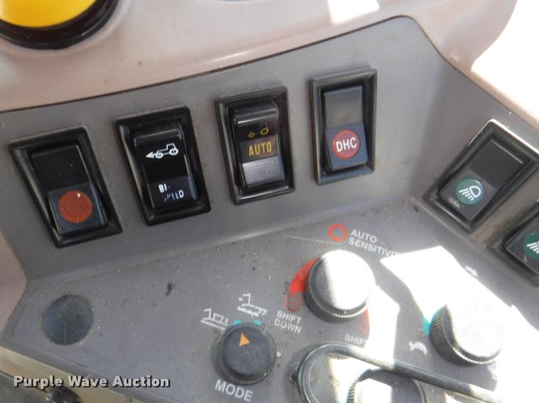 image for item K5900 2008 Kubota M108X 4WD tractor