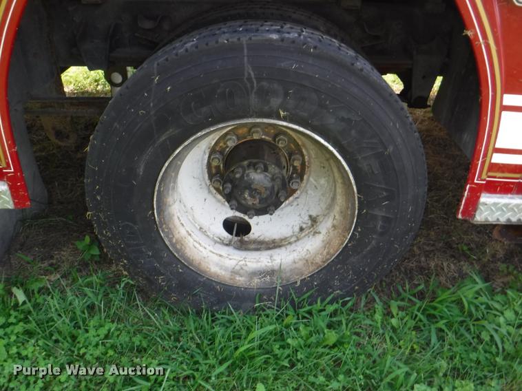 image for item K5902 1996 Freightliner FL70 C153042S fire truck