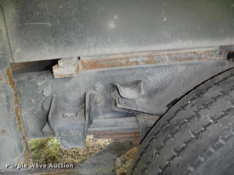 image for item K5902 1996 Freightliner FL70 C153042S fire truck