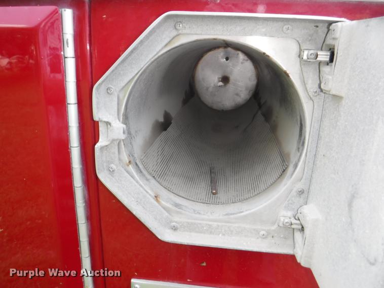 image for item K5902 1996 Freightliner FL70 C153042S fire truck