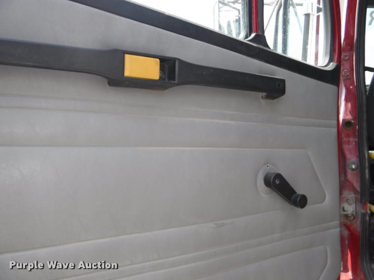 image for item K5902 1996 Freightliner FL70 C153042S fire truck