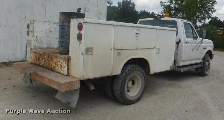 image for item K5906 1997 Ford F450 Super Duty XL utility truck