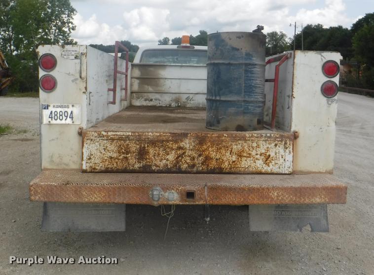 image for item K5906 1997 Ford F450 Super Duty XL utility truck