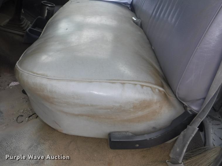 image for item K5906 1997 Ford F450 Super Duty XL utility truck