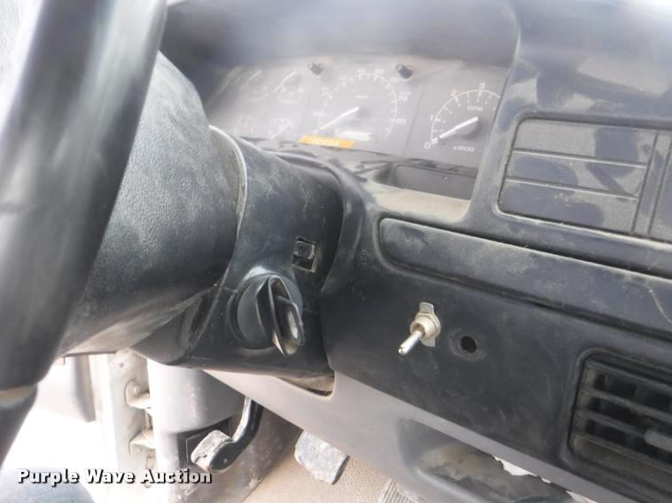 image for item K5906 1997 Ford F450 Super Duty XL utility truck