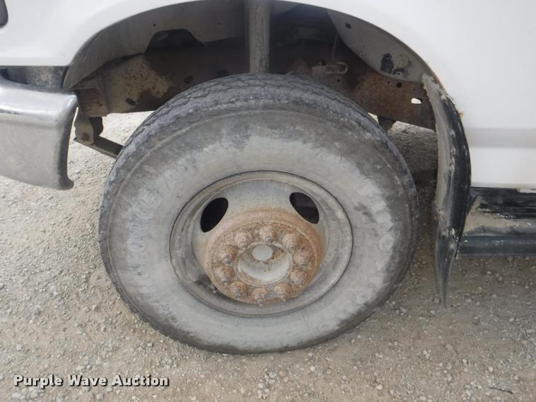 image for item K5906 1997 Ford F450 Super Duty XL utility truck