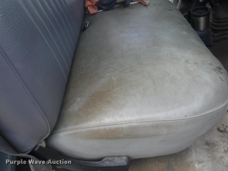 image for item K5906 1997 Ford F450 Super Duty XL utility truck