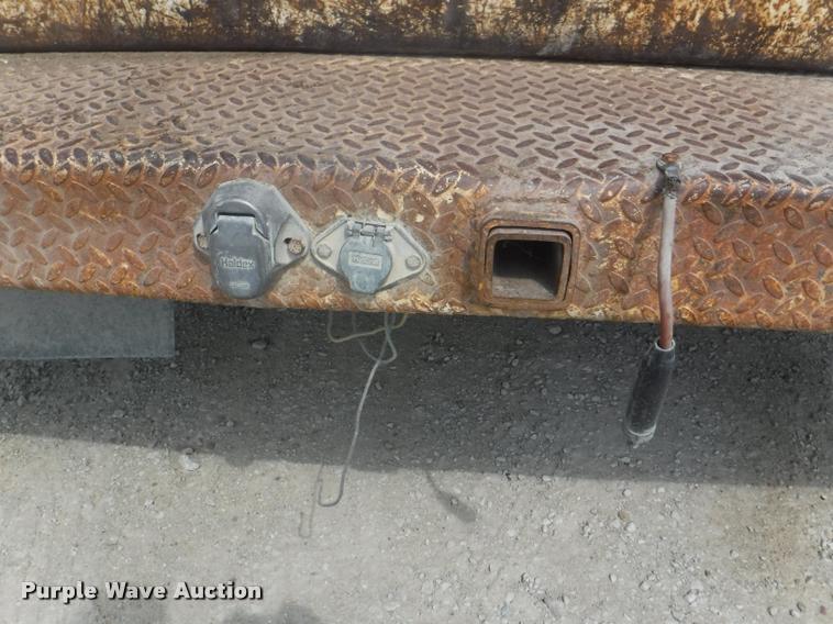 image for item K5906 1997 Ford F450 Super Duty XL utility truck