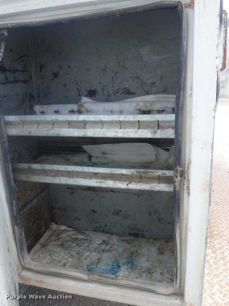 image for item K5906 1997 Ford F450 Super Duty XL utility truck