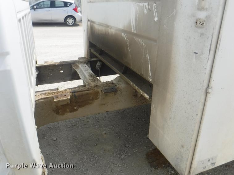 image for item K5906 1997 Ford F450 Super Duty XL utility truck