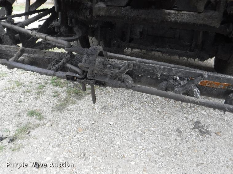 image for item K5910 1973 Ford F700 oil distributor truck