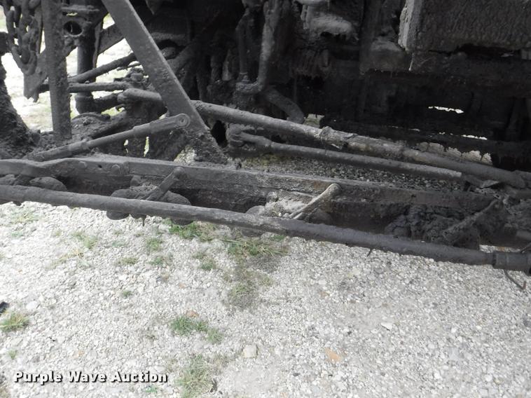 image for item K5910 1973 Ford F700 oil distributor truck