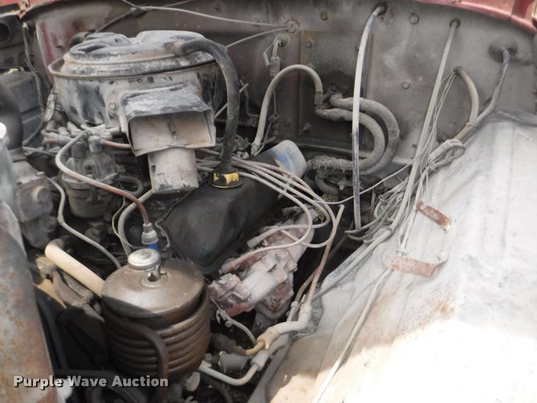 image for item K5910 1973 Ford F700 oil distributor truck