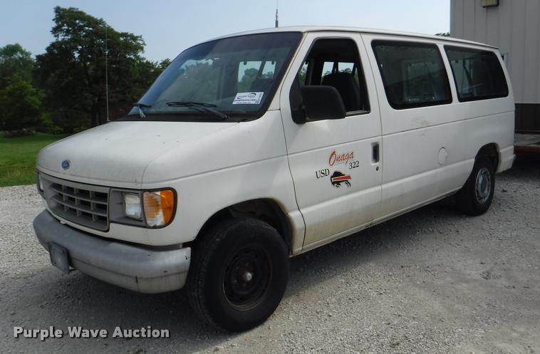 image for item K5922 1992 Ford Club Wagon van