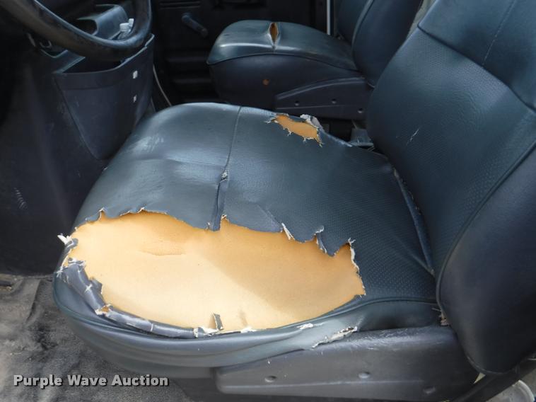 image for item K5922 1992 Ford Club Wagon van