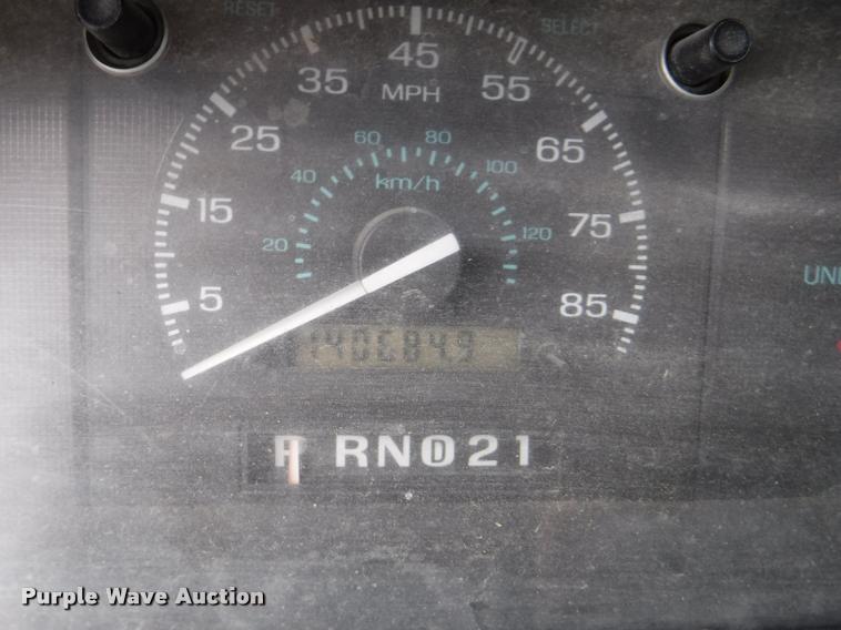 image for item K5922 1992 Ford Club Wagon van