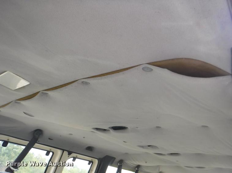 image for item K5922 1992 Ford Club Wagon van