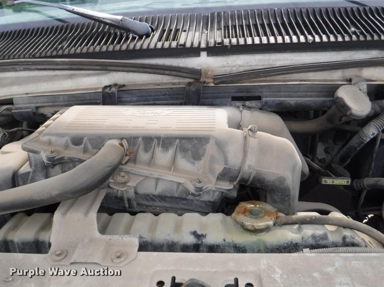 image for item K5922 1992 Ford Club Wagon van