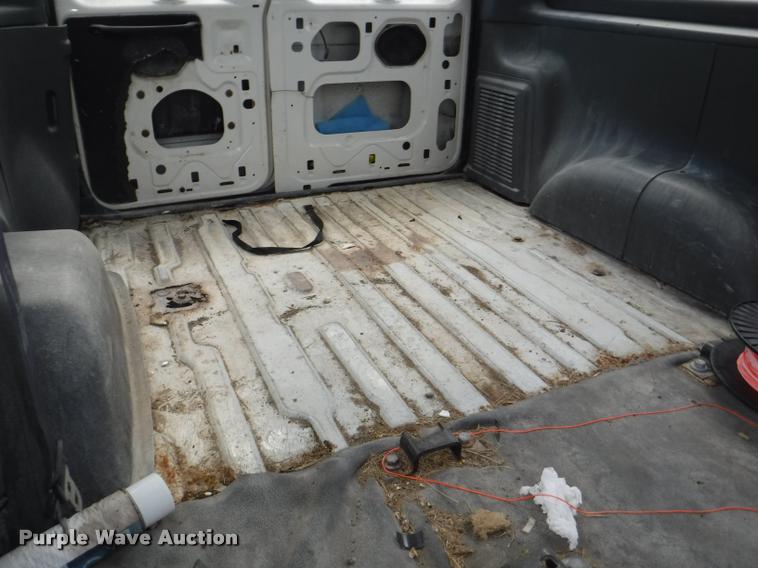 image for item K5922 1992 Ford Club Wagon van