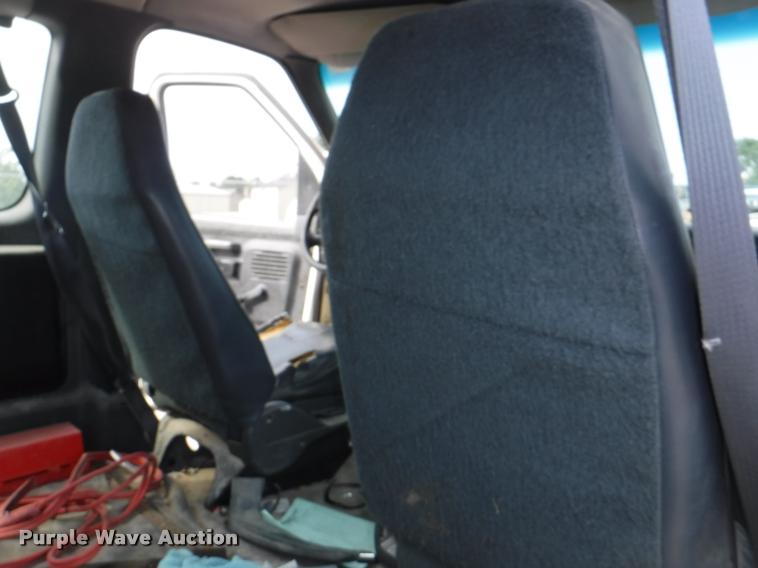 image for item K5922 1992 Ford Club Wagon van