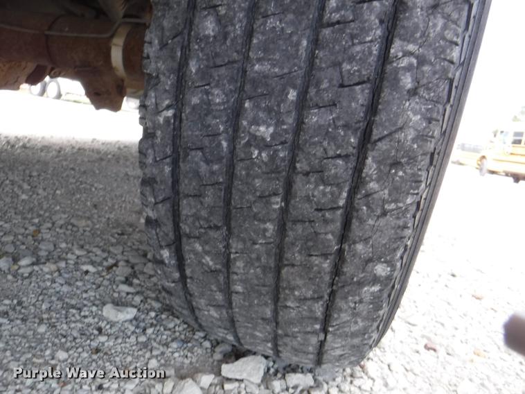 image for item K5922 1992 Ford Club Wagon van