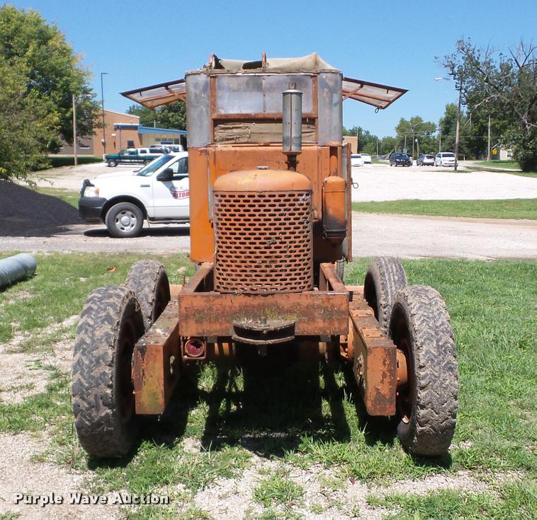 image for item K6411 Allis Chalmers D rigid frame motor grader