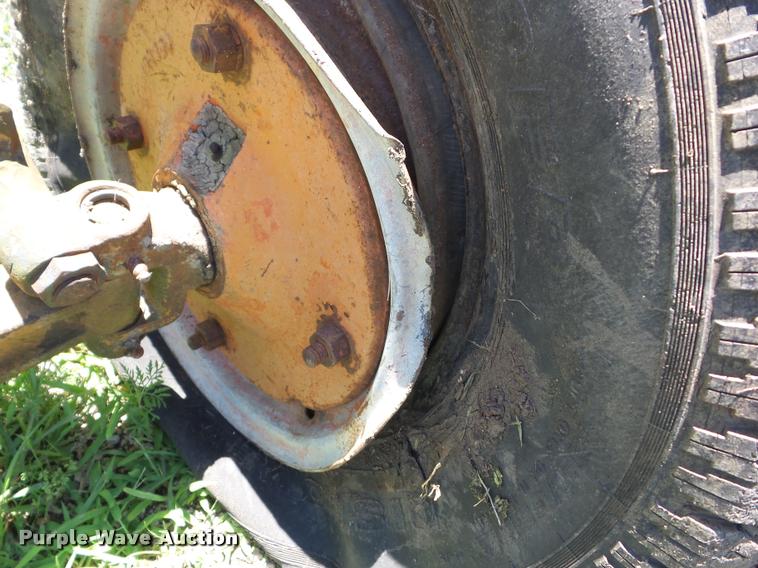 image for item K6411 Allis Chalmers D rigid frame motor grader