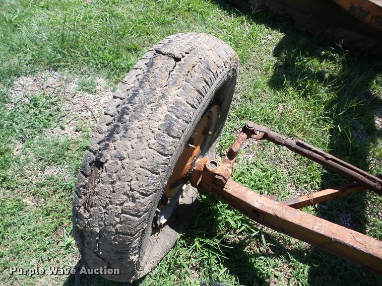 image for item K6411 Allis Chalmers D rigid frame motor grader