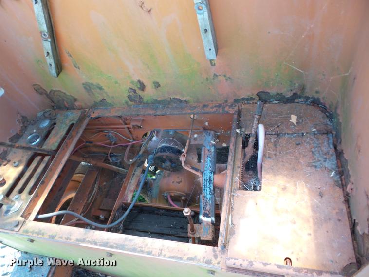 image for item K6411 Allis Chalmers D rigid frame motor grader