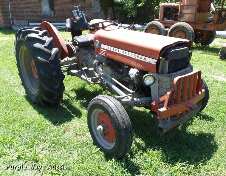 image for item K6412 Massey-Ferguson 135 tractor