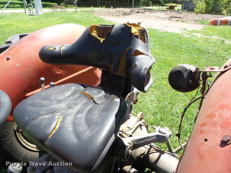 image for item K6412 Massey-Ferguson 135 tractor