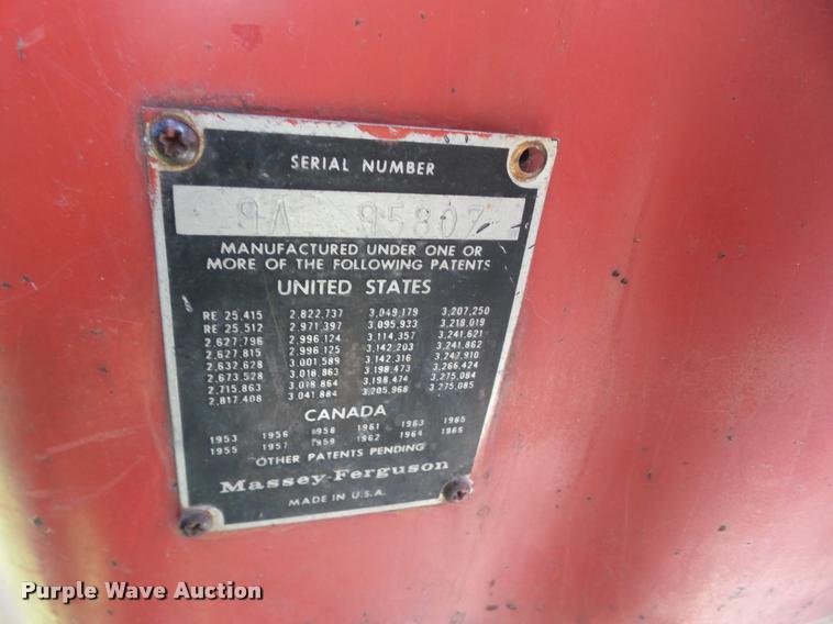 image for item K6412 Massey-Ferguson 135 tractor