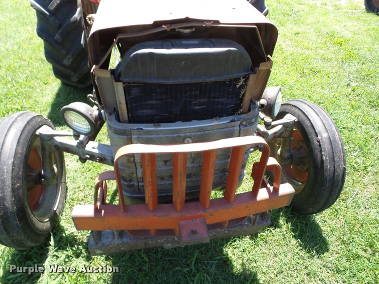 image for item K6412 Massey-Ferguson 135 tractor