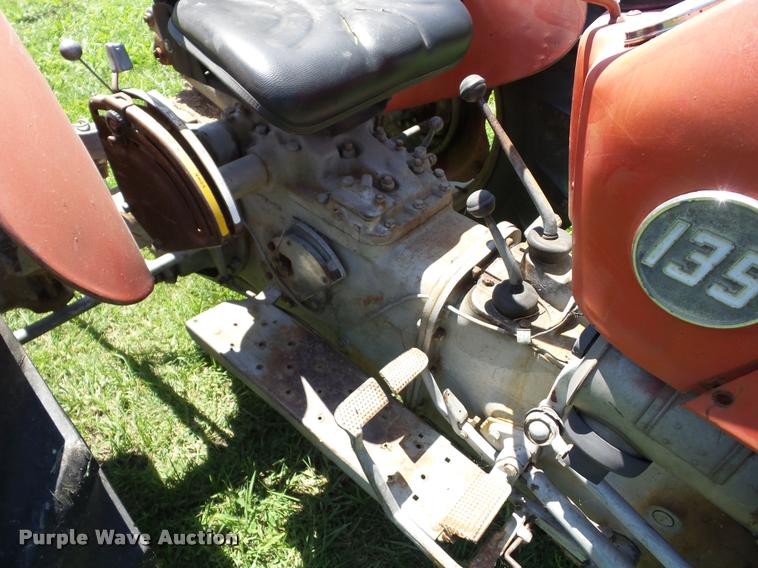 image for item K6412 Massey-Ferguson 135 tractor