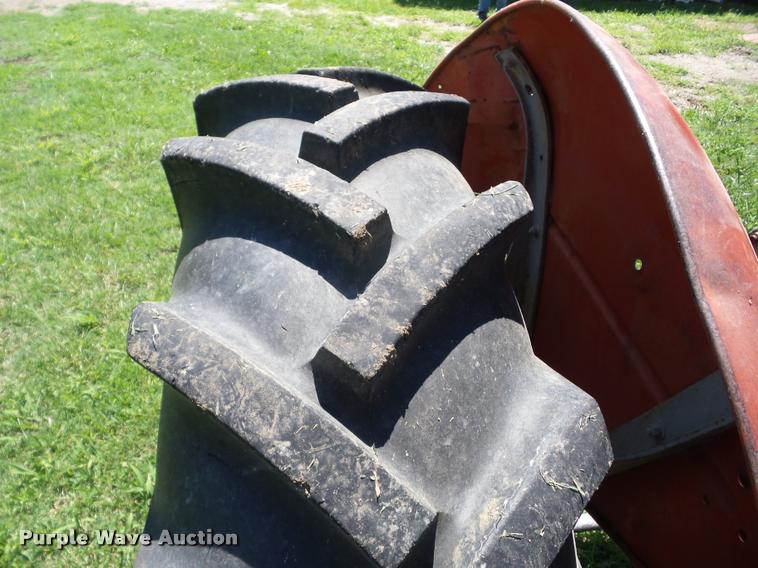 image for item K6412 Massey-Ferguson 135 tractor