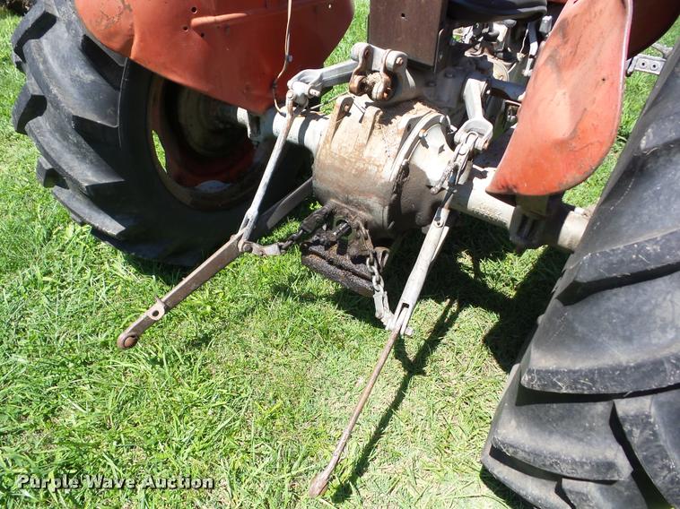 image for item K6412 Massey-Ferguson 135 tractor