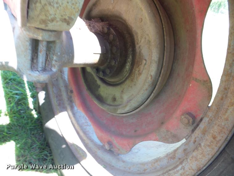 image for item K6412 Massey-Ferguson 135 tractor