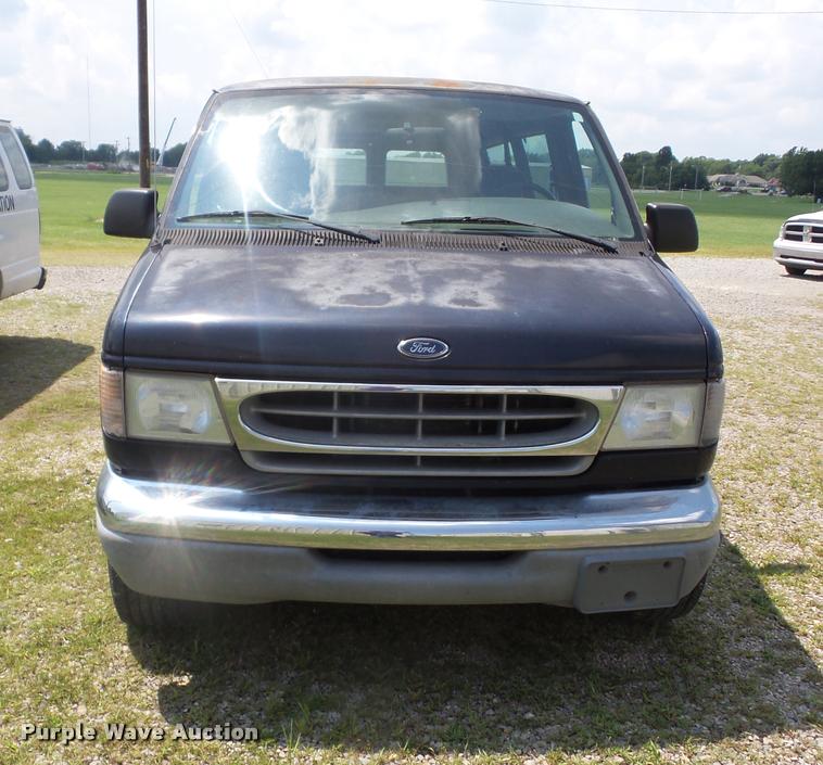 image for item K6435 2000 Ford Econoline E350 Extended van