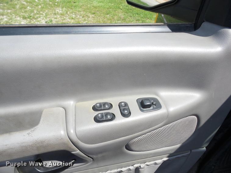 image for item K6435 2000 Ford Econoline E350 Extended van