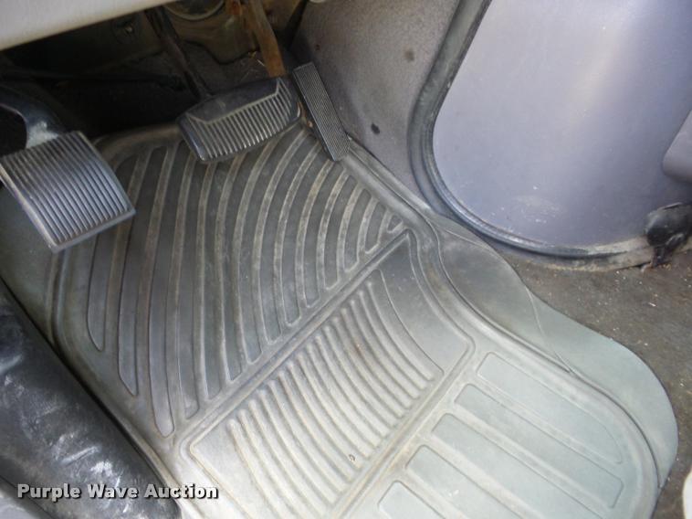 image for item K6435 2000 Ford Econoline E350 Extended van