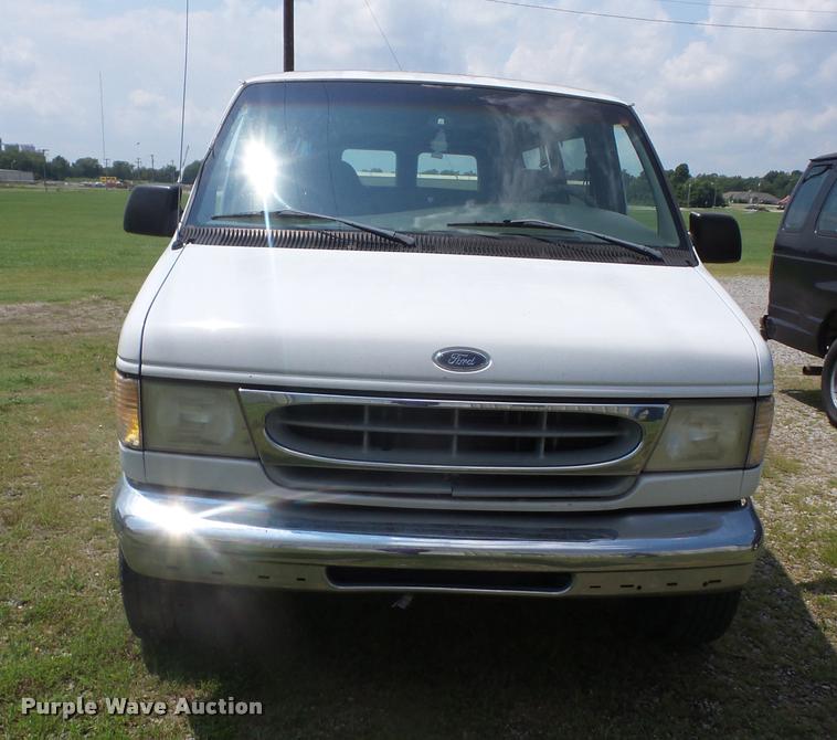 image for item K6436 1998 Ford Club Wagon E350 XL Super van