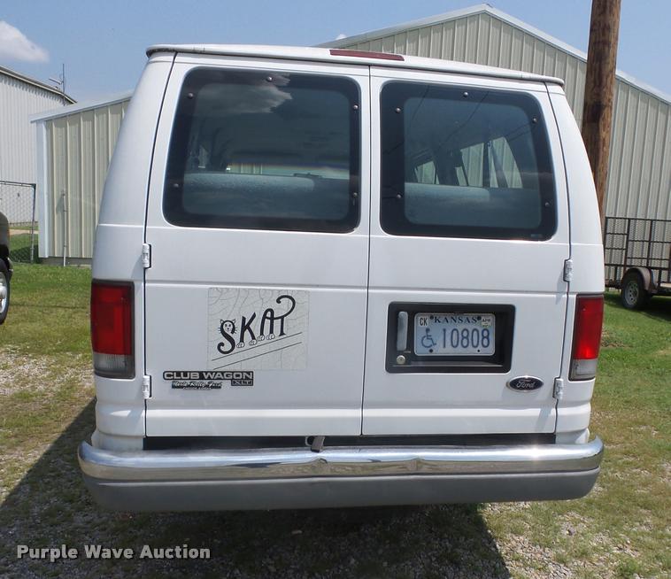 image for item K6436 1998 Ford Club Wagon E350 XL Super van