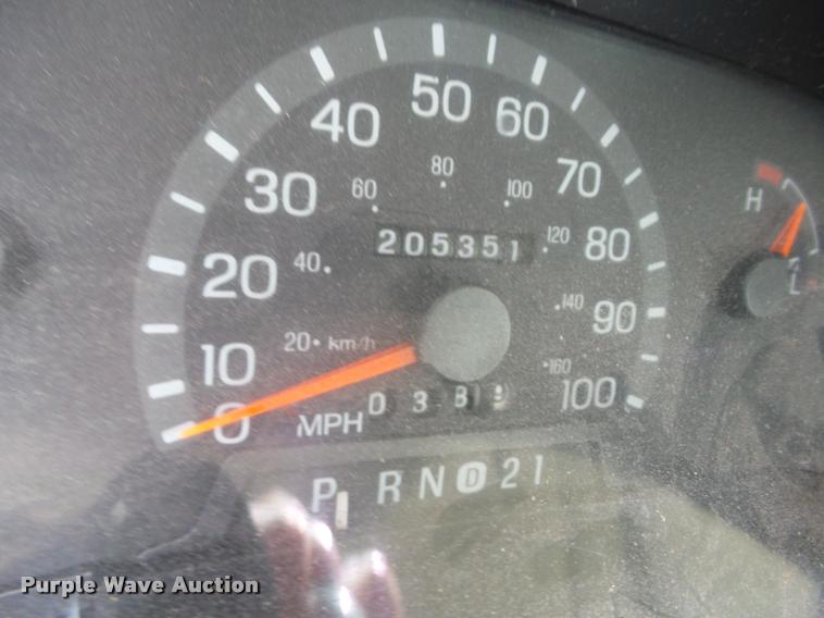 image for item K6436 1998 Ford Club Wagon E350 XL Super van