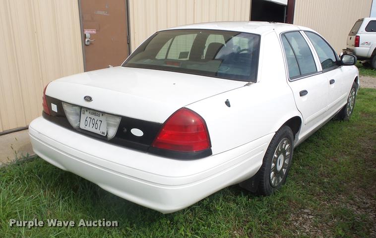image for item K6437 2005 Ford Crown Victoria Police Interceptor