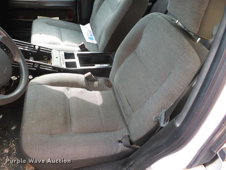 image for item K6437 2005 Ford Crown Victoria Police Interceptor