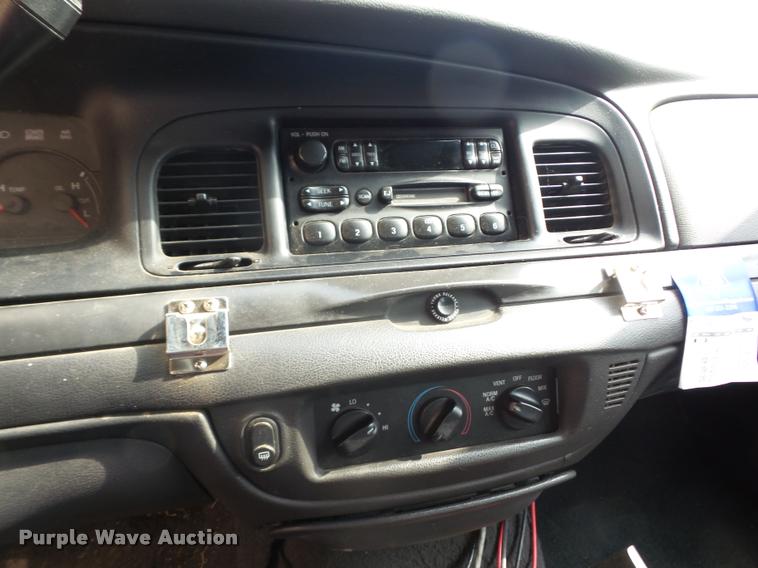 image for item K6437 2005 Ford Crown Victoria Police Interceptor