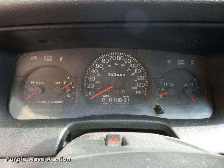 image for item K6437 2005 Ford Crown Victoria Police Interceptor