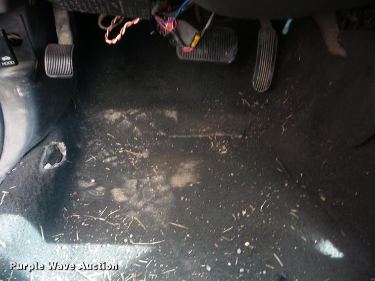 image for item K6437 2005 Ford Crown Victoria Police Interceptor