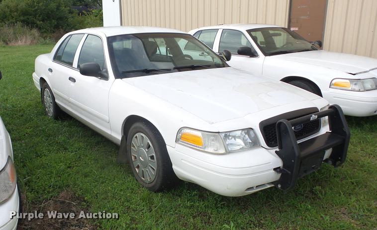 image for item K6438 2006 Ford Crown Victoria Police Interceptor