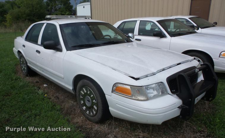 image for item K6439 2005 Ford Crown Victoria Police Interceptor